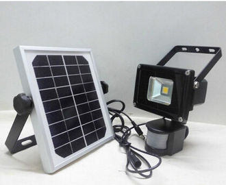 Luz de inundación Movimiento-Activada llevada accionada solar de la MAZORCA verde de la energía con 700lumen