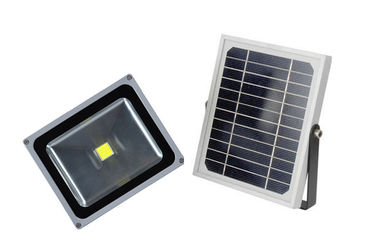 Iluminación al aire libre llevada solar recargable de la seguridad de la luz de inundación de 10 w en lámpara de calle