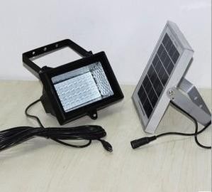 Iluminación al aire libre llevada solar recargable de la seguridad de la luz de inundación de 10 w en lámpara de calle
